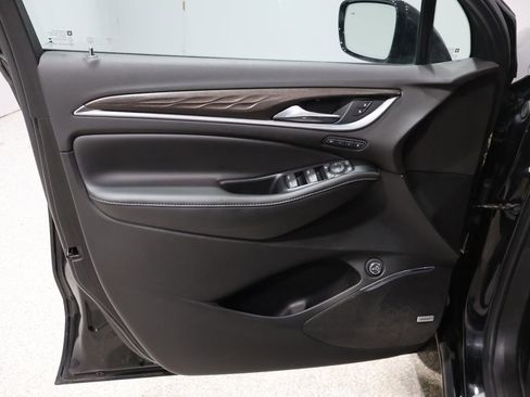 Used 2023 Buick Enclave Avenir w/ Avenir Technology Package image 15