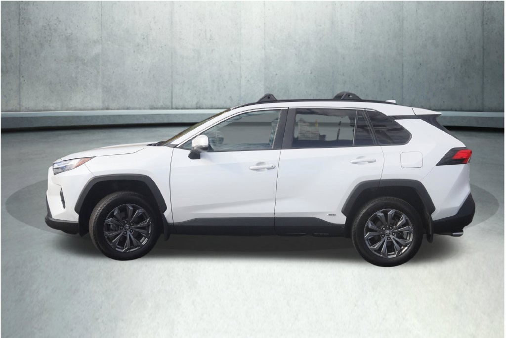 Used 2024 Toyota RAV4 XLE Premium w/ Weather Package AWD/4WD image 19