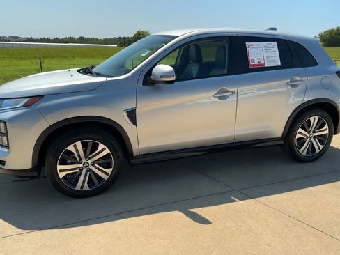 Used 2024 Mitsubishi Outlander Sport SE image 5