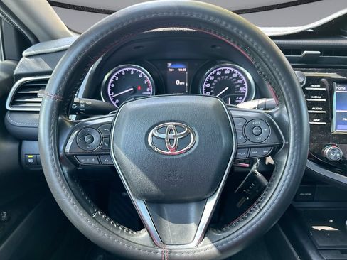 Used 2019 Toyota Camry SE FWD image 15