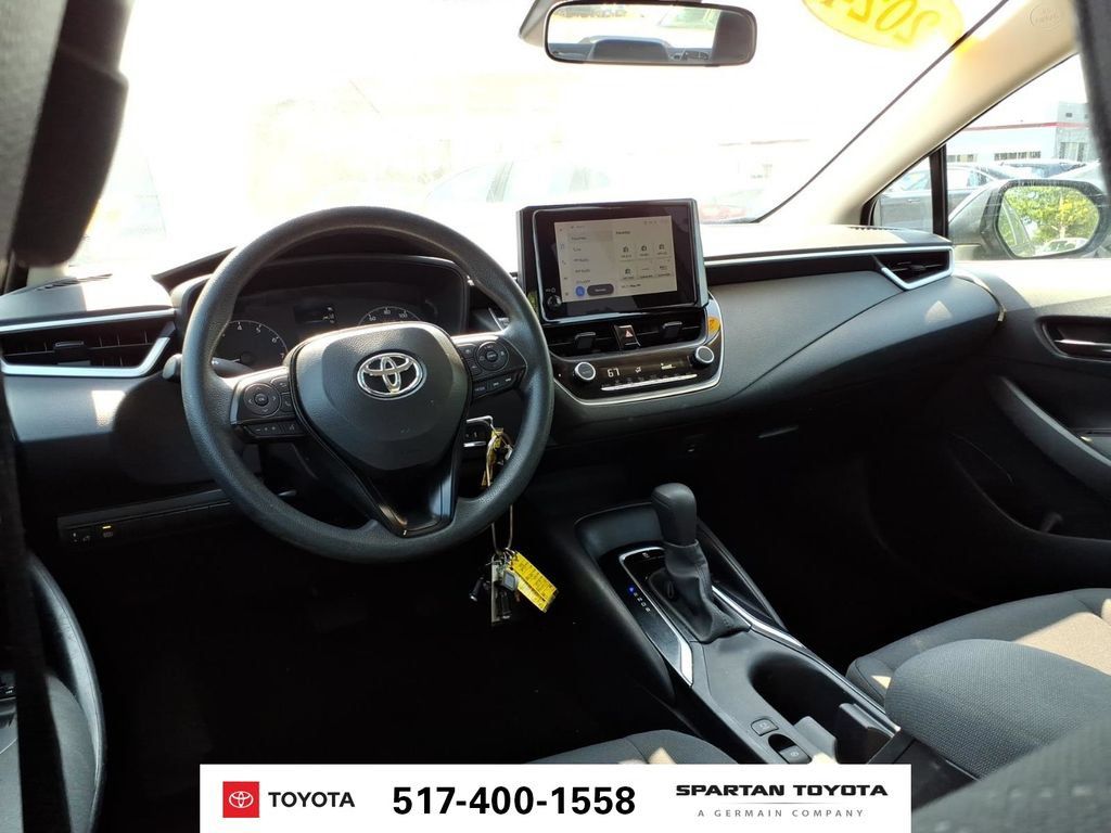 Used 2024 Toyota Corolla LE FWD image 13
