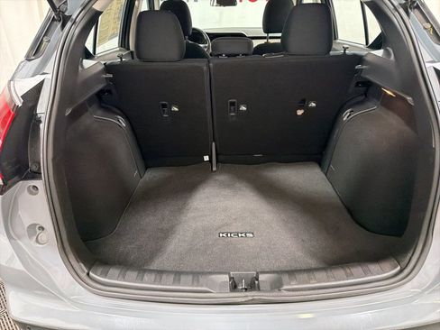 Used 2023 Nissan Kicks SV image 15