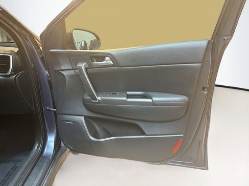 Used 2017 Kia Sportage EX w/ EX Technology Package image 35