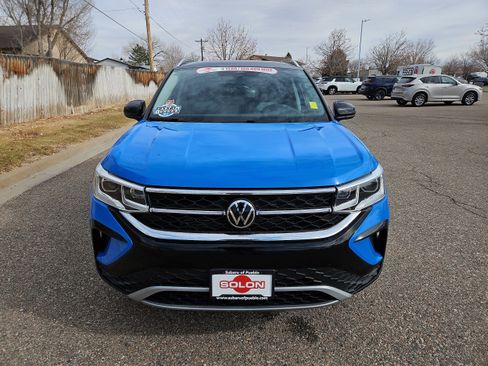 Used 2023 Volkswagen Taos SEL AWD/4WD image 6