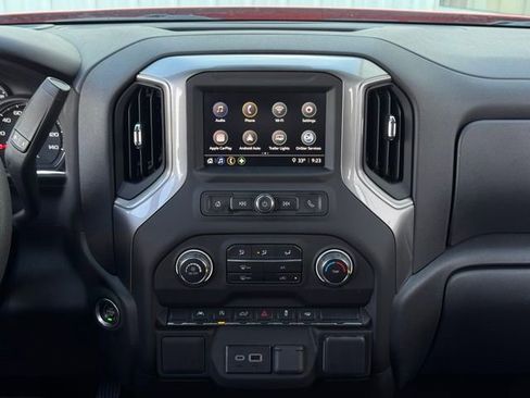Used 2024 Chevrolet Silverado 1500 Custom image 34