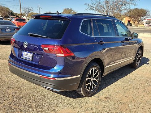 Used 2021 Volkswagen Tiguan SE image 3