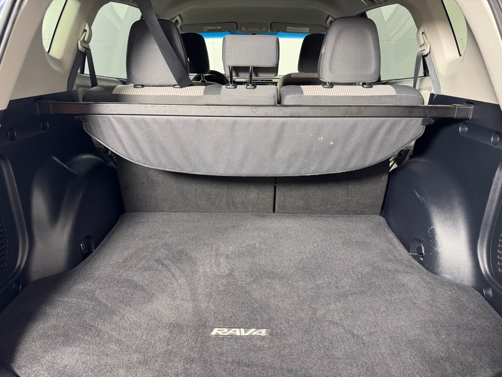 Used 2013 Toyota RAV4 LE FWD image 23