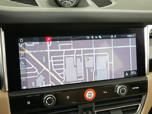 New 2026 Porsche Macan image 26