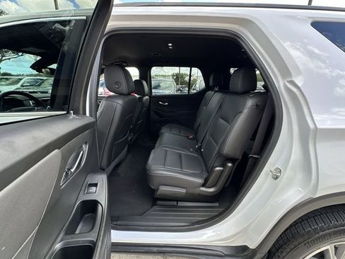 Used 2023 Chevrolet Traverse LT image 26