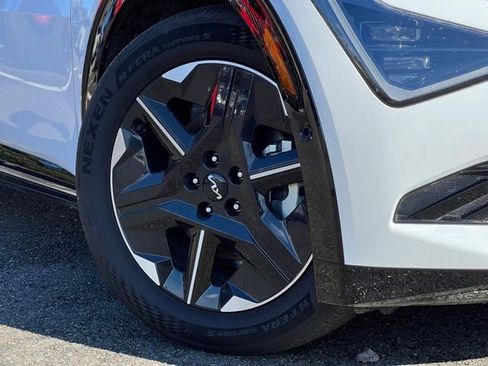 Certified 2025 Kia EV6 Wind image 2