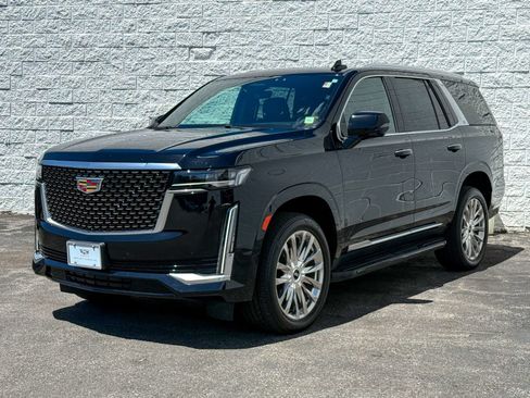 Certified 2021 Cadillac Escalade Premium Luxury AWD/4WD image 3