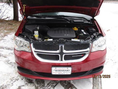 Used 2016 Dodge Grand Caravan SXT w/ UConnect Hands-Free Group image 7