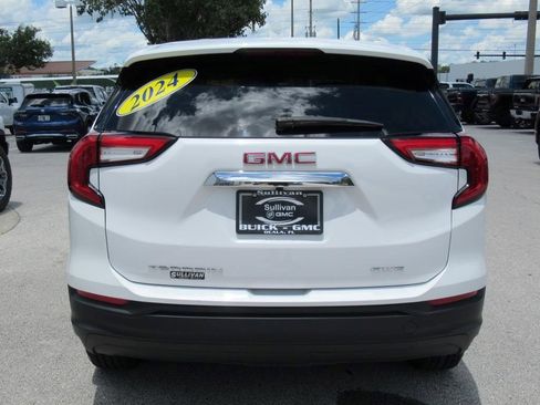 Certified 2024 GMC Terrain SLE image 6