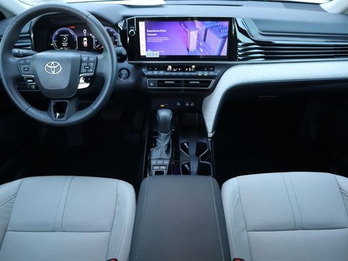 Certified 2025 Toyota Camry XLE image 13