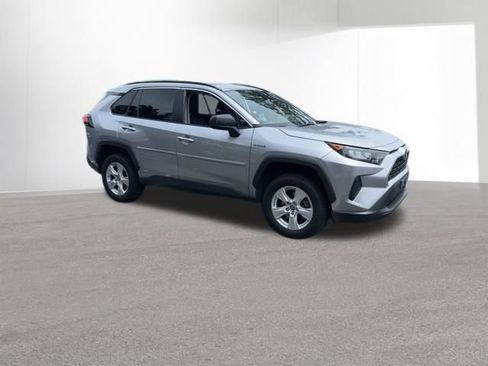Used 2021 Toyota RAV4 LE AWD/4WD image 34