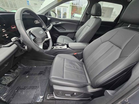 Used 2025 Audi Q6 e-tron Premium w/ Convenience Package image 25