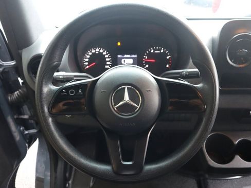 Used 2019 Mercedes-Benz Sprinter 144 image 10
