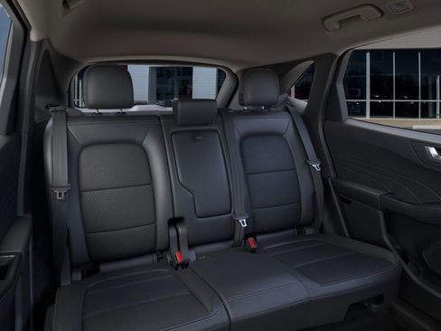 Used 2025 Ford Escape SE image 19