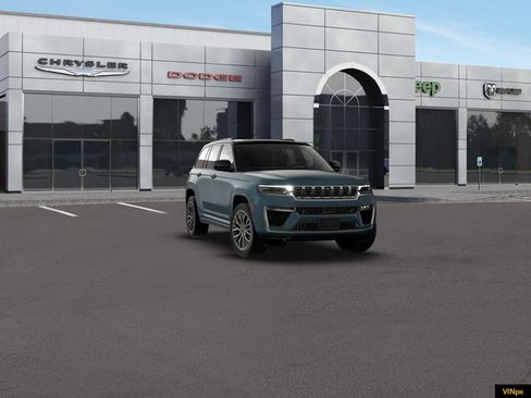 New 2026 Jeep Grand Cherokee Summit w/ Adv Protech Group IV AWD/4WD image 16