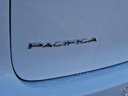 New 2026 Chrysler Pacifica Select image 19