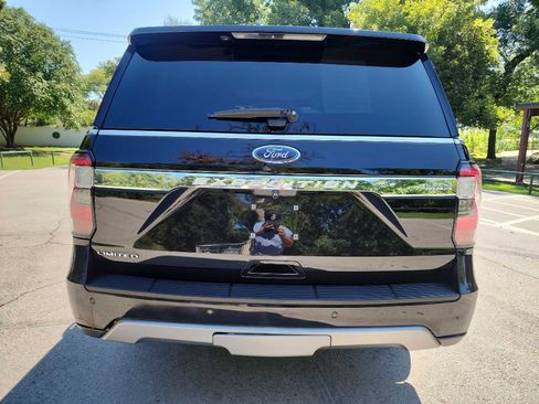 Used 2020 Ford Expedition Max Limited image 6