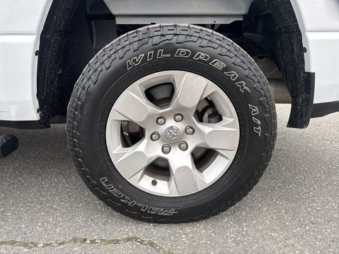 Used 2023 RAM 1500 Big Horn image 32