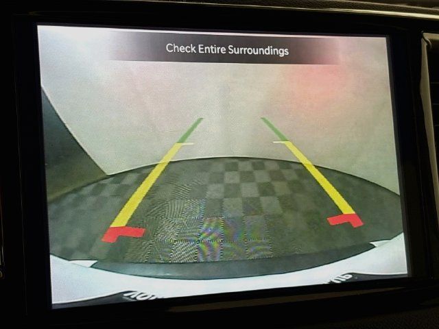 Used 2021 Chrysler Pacifica Touring-L FWD image 14