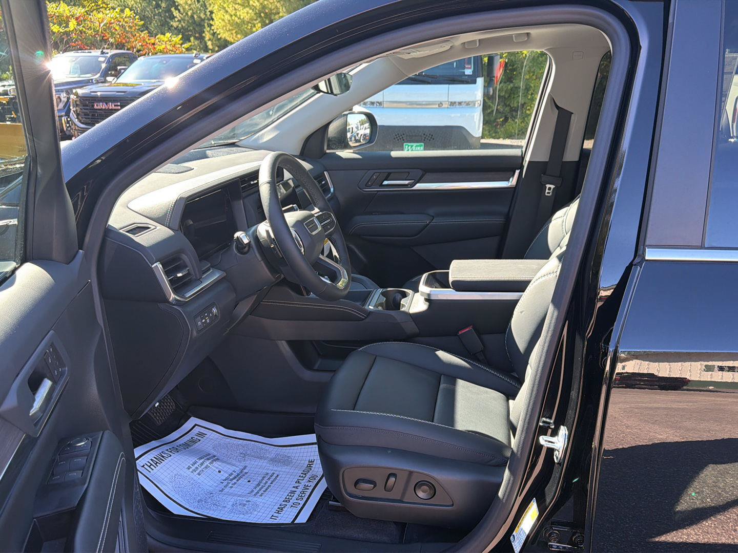 New 2027 GMC Terrain Denali w/ LPO, Floor Liner Package AWD/4WD image 9