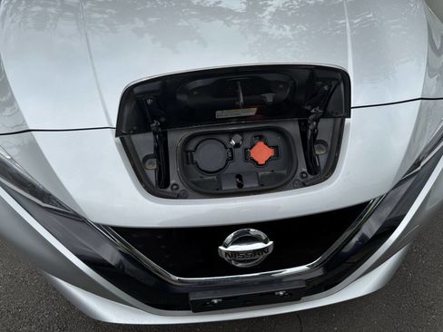 Used 2018 Nissan Leaf SL w/ SL Technology Package image 10