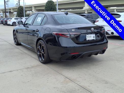 New 2025 Alfa Romeo Giulia Intensa w/ Driving Assist Package image 9