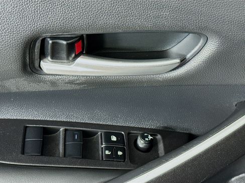 Used 2025 Toyota Corolla SE FWD image 22