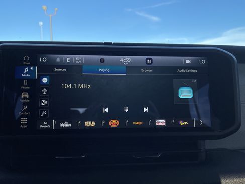 Used 2025 Jeep Gladiator Willys image 27