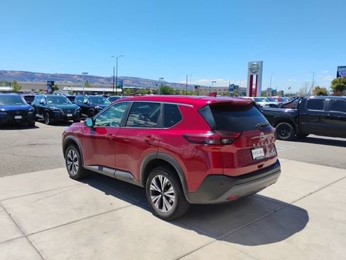 Used 2023 Nissan Rogue SV AWD/4WD image 7