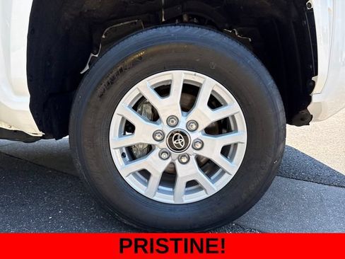 Used 2024 Toyota Tacoma SR5 AWD/4WD image 13