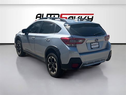 Used 2023 Subaru Crosstrek 2.0i Premium image 5