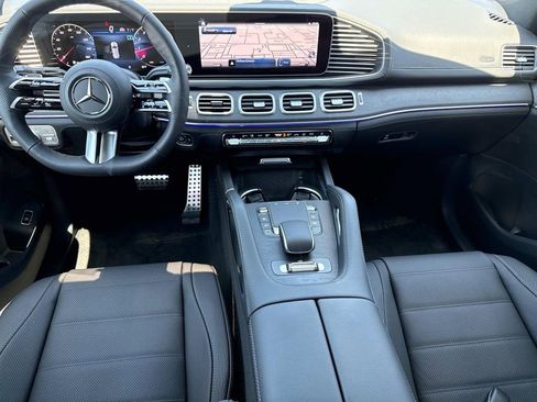 New 2025 Mercedes-Benz GLS 580 4MATIC image 9