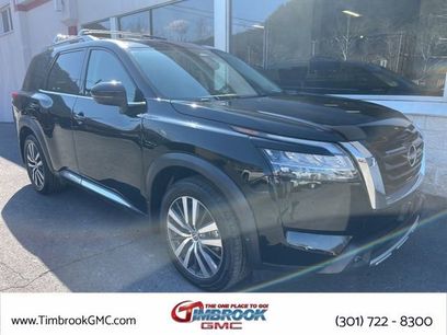Used 2022 Nissan Pathfinder Platinum w/ Cargo Package