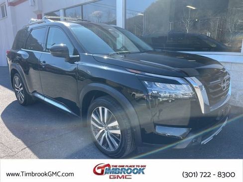 Used 2022 Nissan Pathfinder Platinum w/ Cargo Package image 1