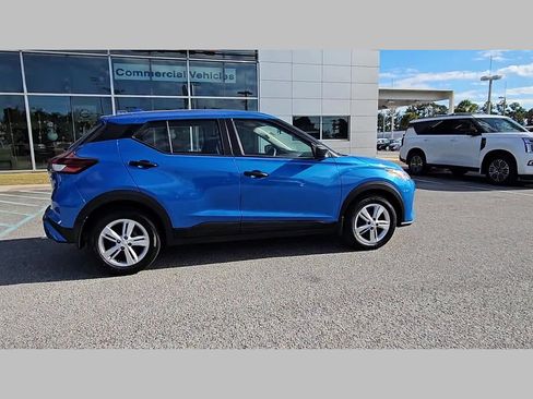 Used 2024 Nissan Kicks S image 35