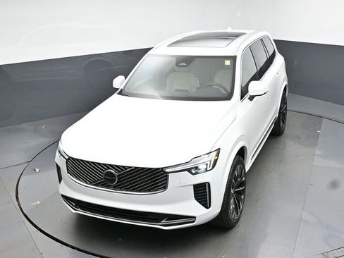 New 2026 Volvo XC90 B6 Plus image 47
