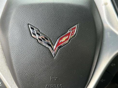 Used 2015 Chevrolet Corvette Z06 w/ 3LZ Preferred Equipment Group RWD image 17