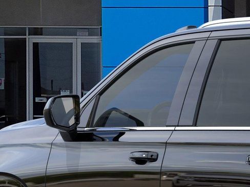 New 2026 Chevrolet Suburban LS image 12