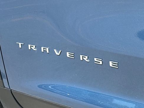 Used 2025 Chevrolet Traverse LT w/ Driver Confidence Package AWD/4WD image 40