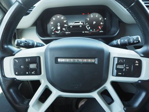 Used 2023 Land Rover Defender 110 SE image 31