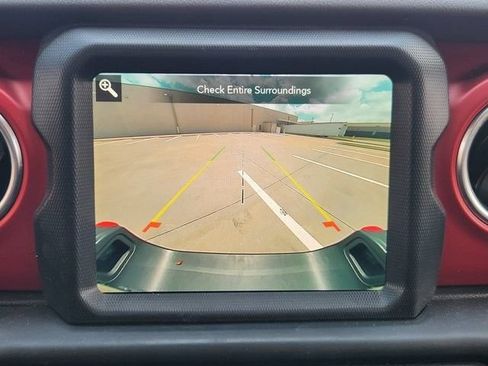 Used 2023 Jeep Gladiator Rubicon w/ Cold Weather Group AWD/4WD image 16