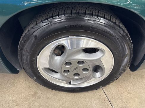 Used 1994 Pontiac Firebird Coupe image 31