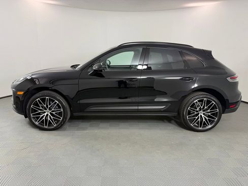 Certified 2026 Porsche Macan AWD/4WD image 2