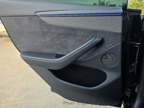 Used 2026 Tesla Model Y Long Range RWD image 29