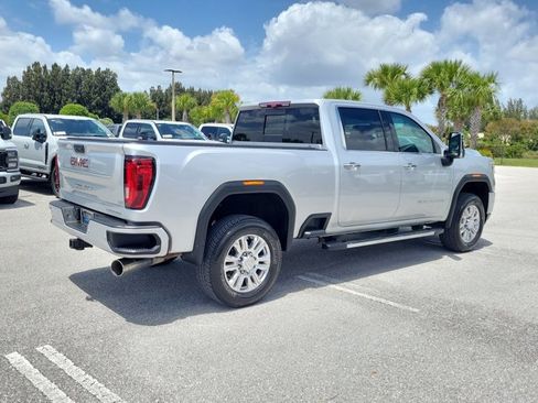 Used 2022 GMC Sierra 3500 Denali w/ Denali Ultimate Package AWD/4WD image 8