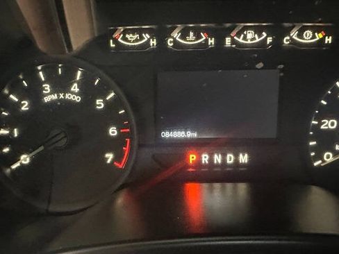 Used 2018 Ford F150 XL w/ Equipment Group 101A Mid AWD/4WD image 12